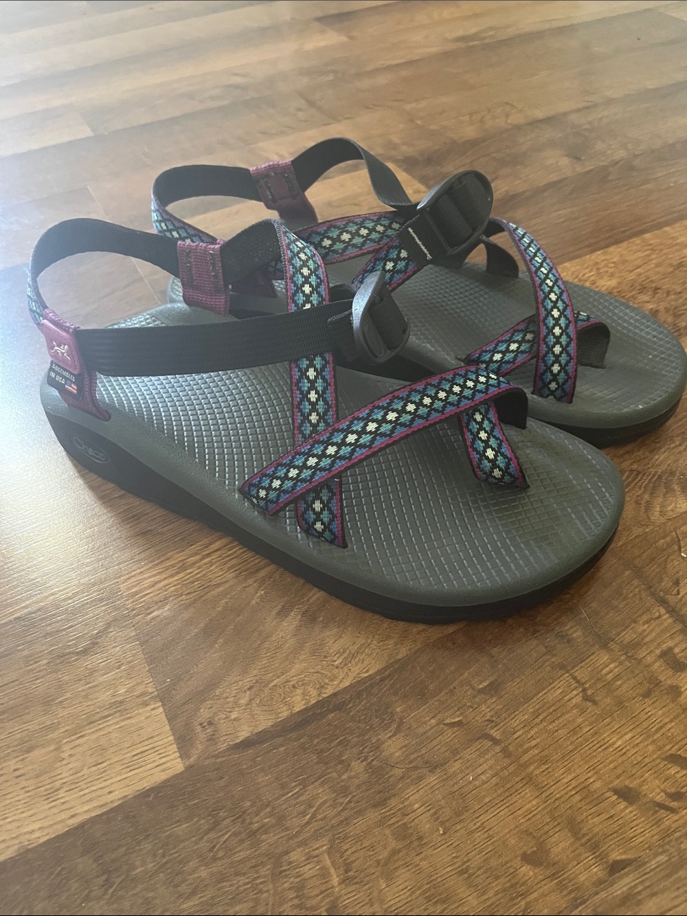 Chaco Sandals Purple Blue White Straps Women’s Size 11.5 Men’s 10 - Picture 1 of 7